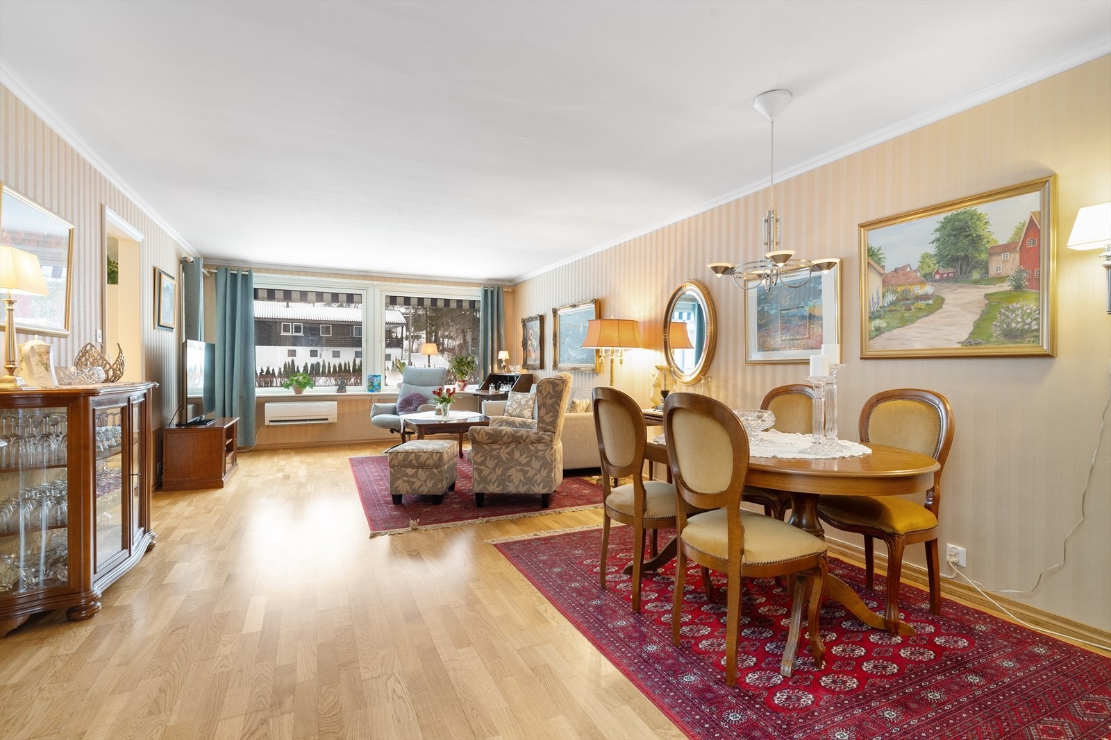 EiendomsMegler1 v/Mette Krokås Selander presenterer Mosevegen 6A - Svært romslig 3-roms med attraktiv beliggenhet på Stridsklev!
Foto: Inbovi. Galleribilde