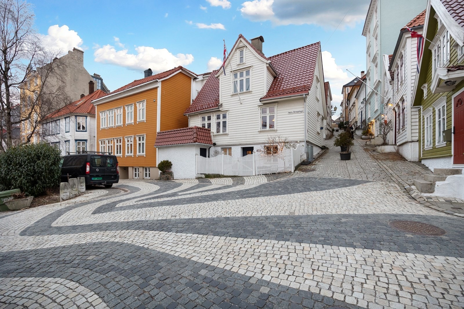 Nærområdet er svært trivelig, med et rikt utvalg av kaféer, restauranter, butikker og kulturtilbud Galleribilde