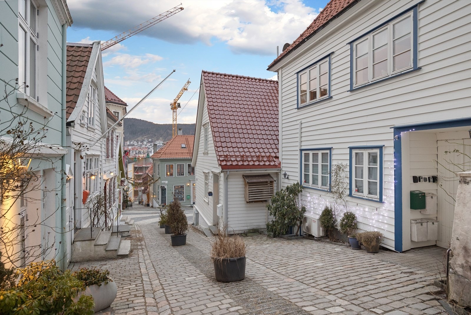 Leiligheten har en fantastisk beliggenhet i Strangebakken - en sjarmerende, historisk og særdeles attraktiv gate. Galleribilde