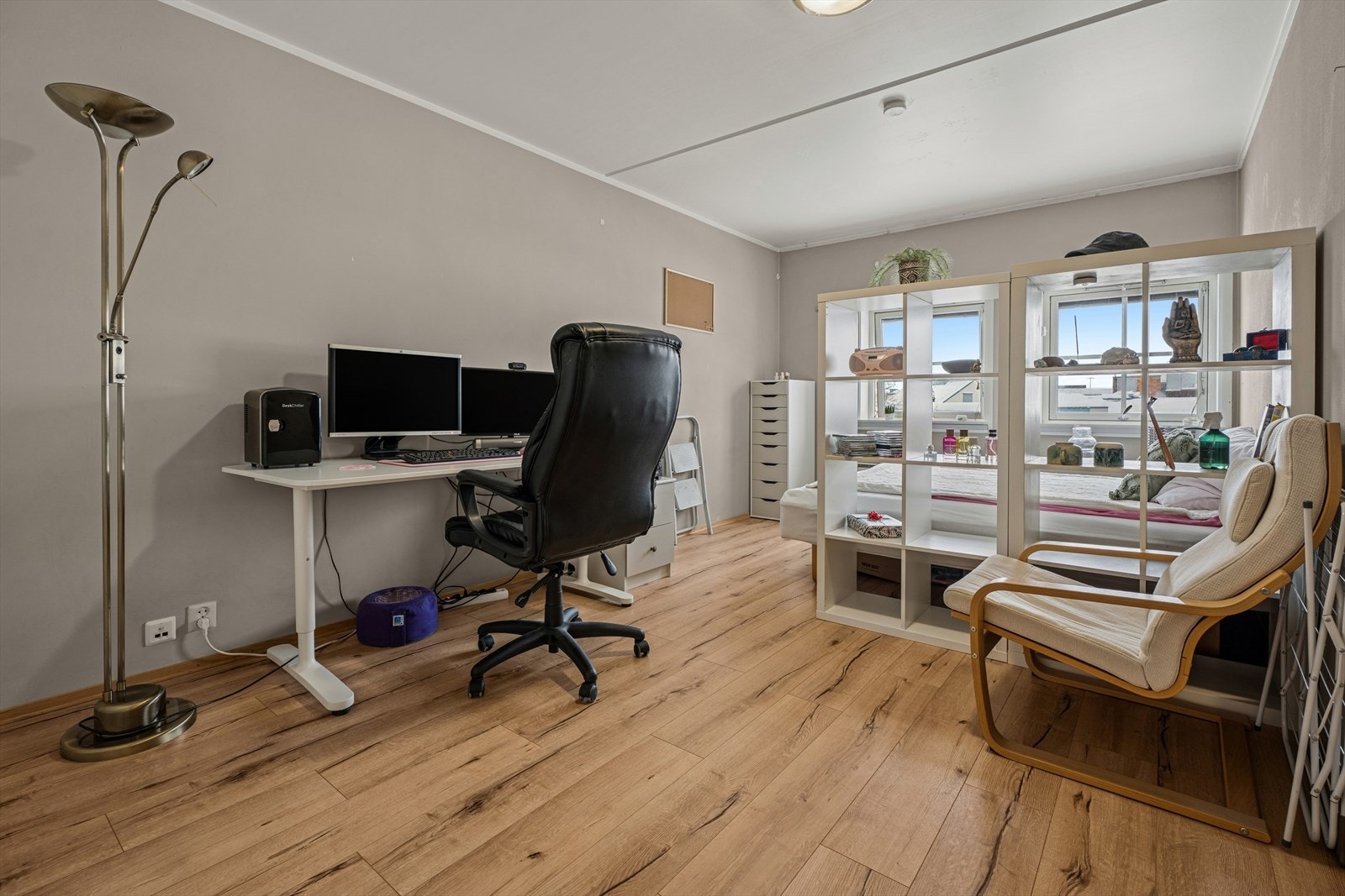 Boligen benyttes i dag som bofellesskap med totalt fem soverom, etablert gjennom innvendige tilpasninger i form av lettvegger. Se pkt. ferdigattest. Galleribilde