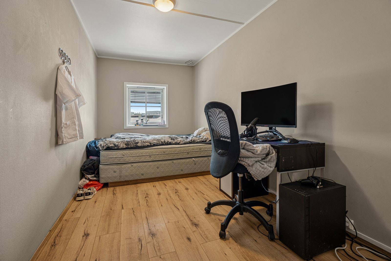 Ønsker man å bruke boligen som en ordinær leilighet, kan lettveggene enkelt fjernes for å tilbakeføre planløsningen til en mer tradisjonell og åpen boligstruktur. Galleribilde