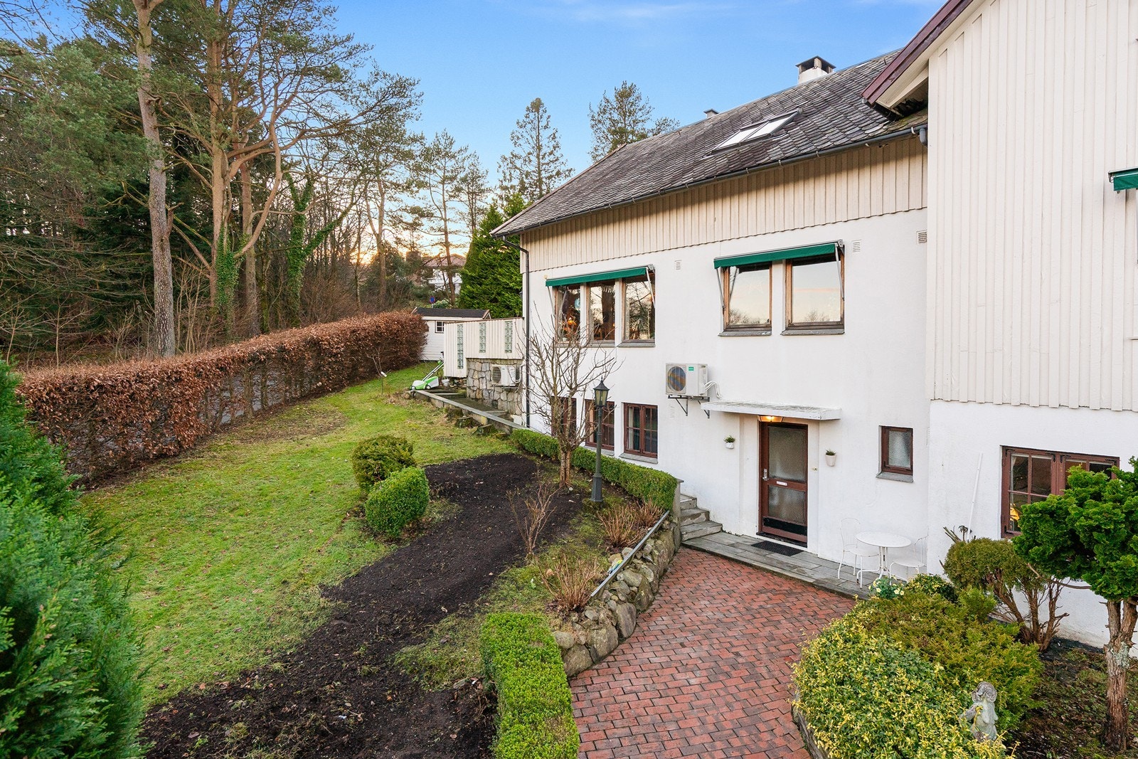 Uteareal er pent opparbeidet. Galleribilde