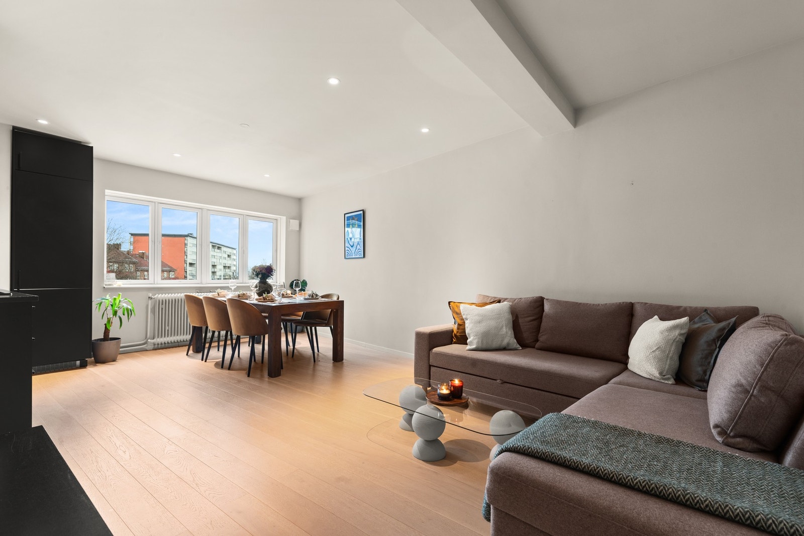 Velkommen til Trondheimsveien 182 - Presenteres av Eiendomsmegler MNEF/Partner Sarvajuthan Mahalingam v/Privatmegleren Komplett! Foto: Alejandro Villanueca Galleribilde