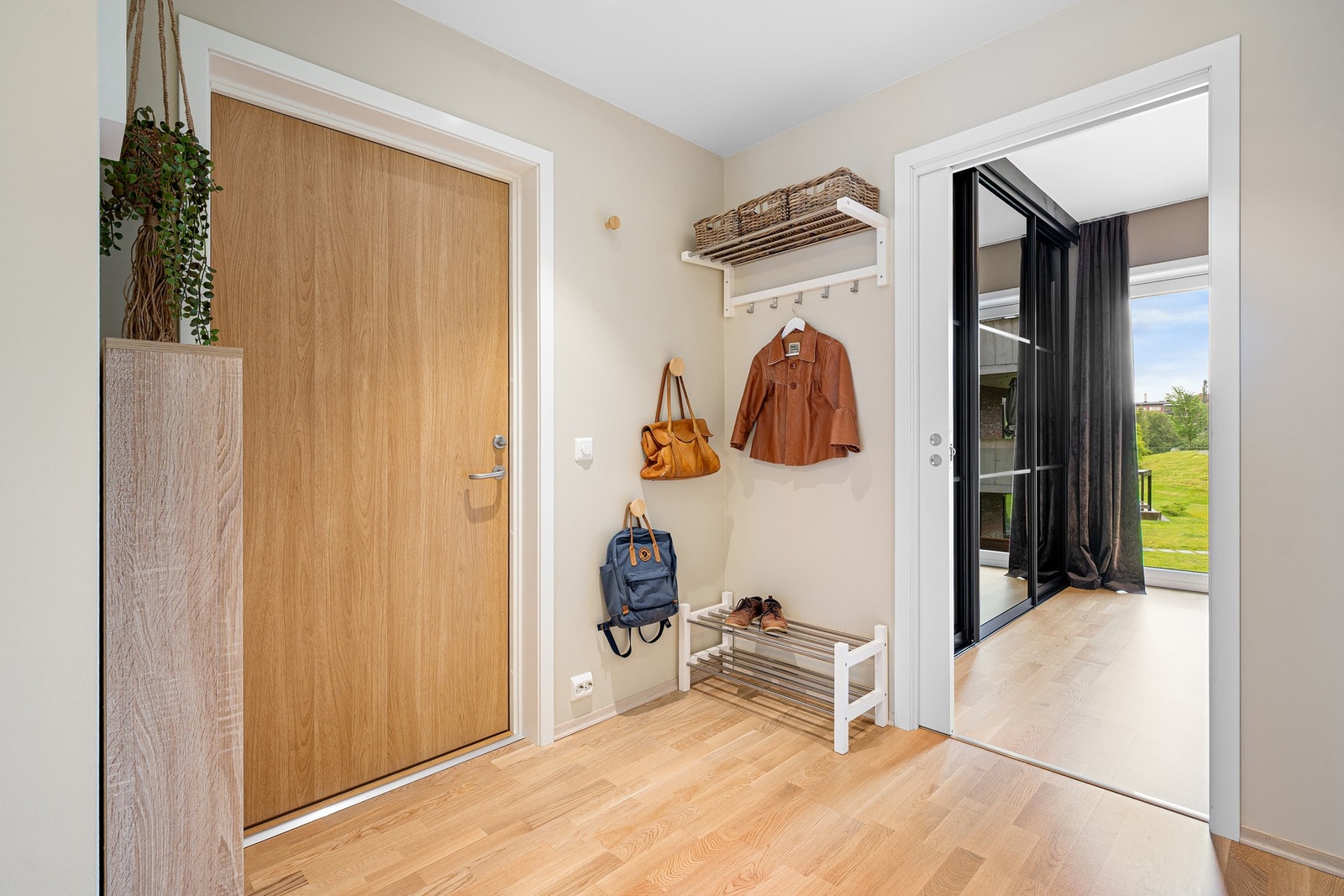 Vegg i vegg med baderommet finner man hovedsoverommet. Galleribilde