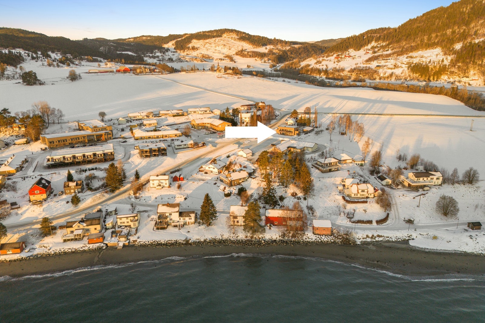 Attraktiv selveierleilighet fra 2023, sentralt beliggende i Mosvik! Galleribilde