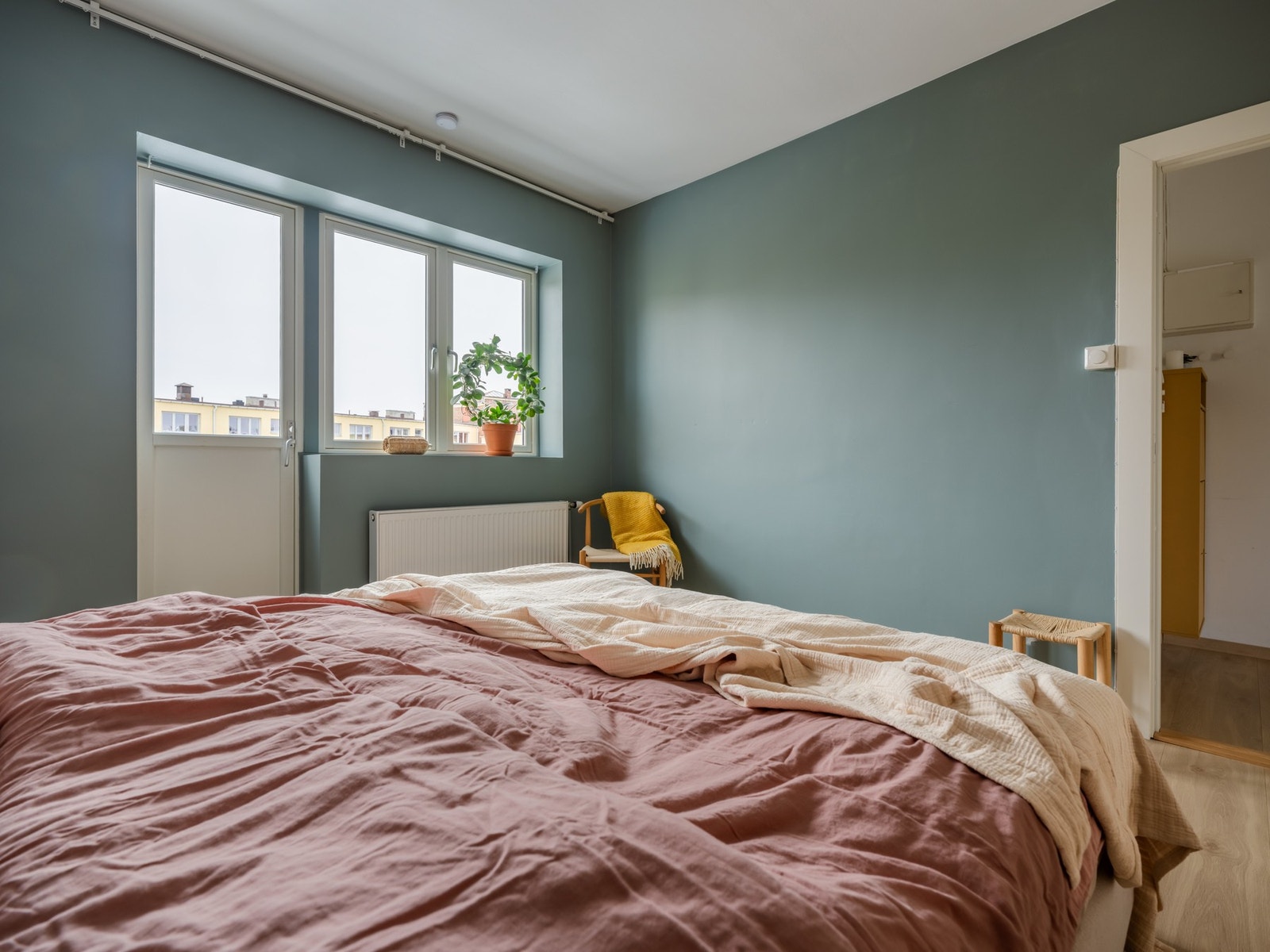 Herfra er også utgangen til en sydøstsvendt balkong. Galleribilde