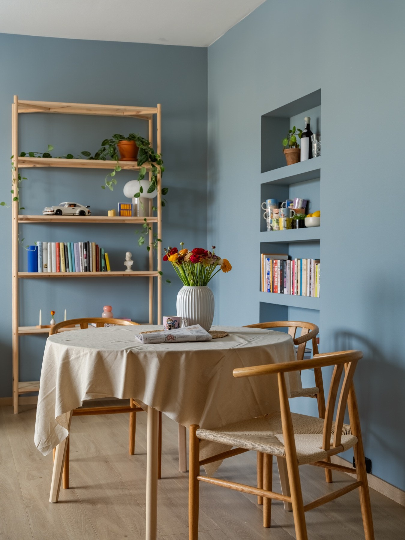 Spiseplassen ligger naturlig til i direkte tilknytning til kjøkkenet. Galleribilde