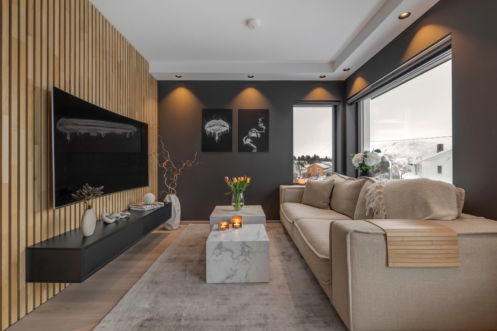 Flotte fargevalg og spilevegg. Galleribilde