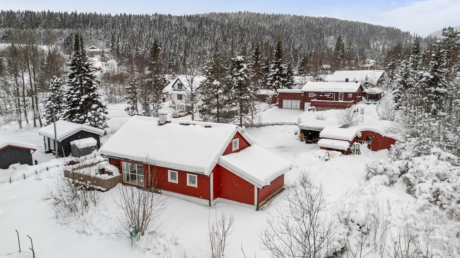 Boligen har beliggenhet i hyggelig nabolag. Galleribilde