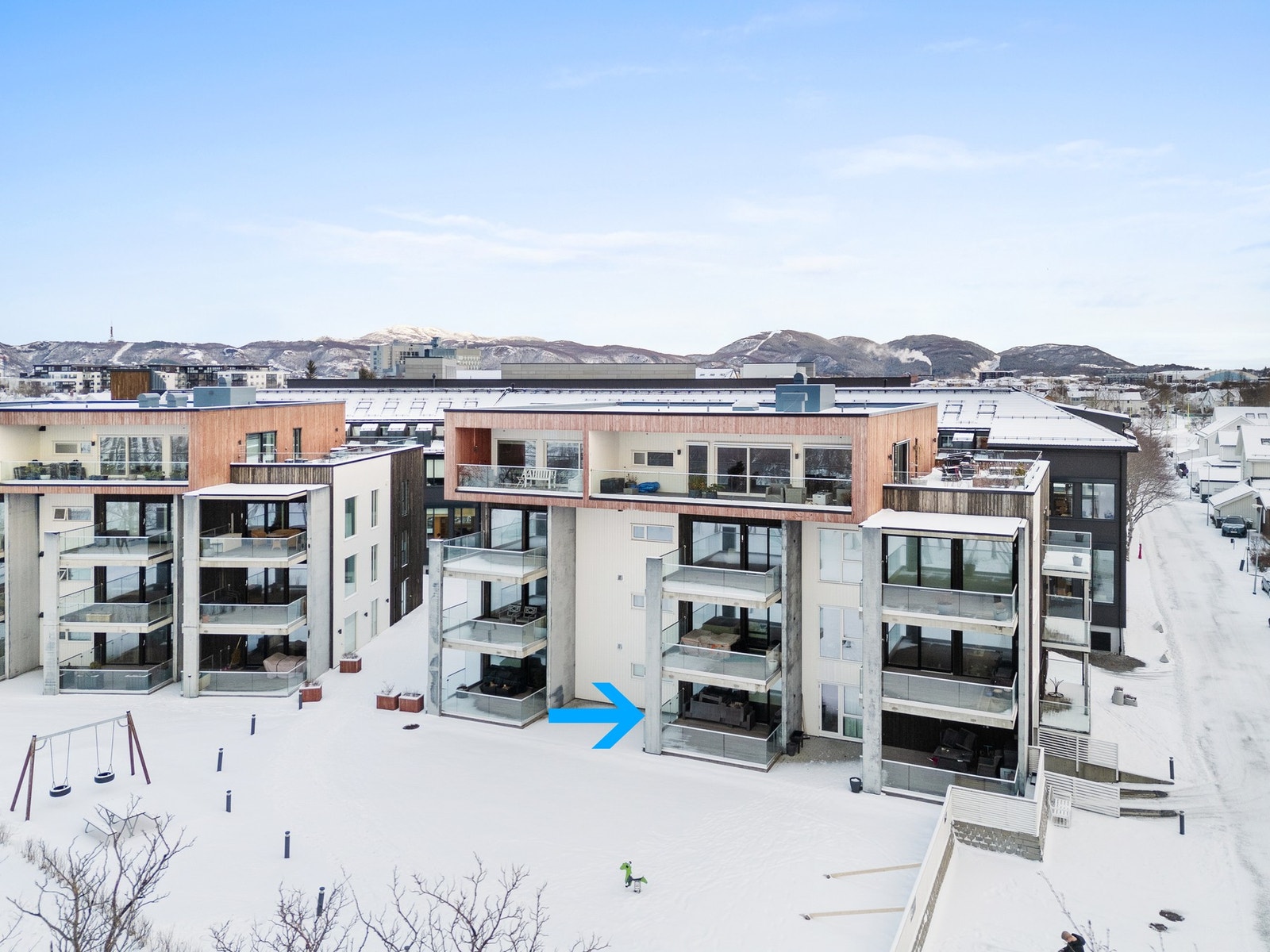 Leiligheten ligger i byggets 1. etasje og har enkel og trappefri adkomst. Galleribilde