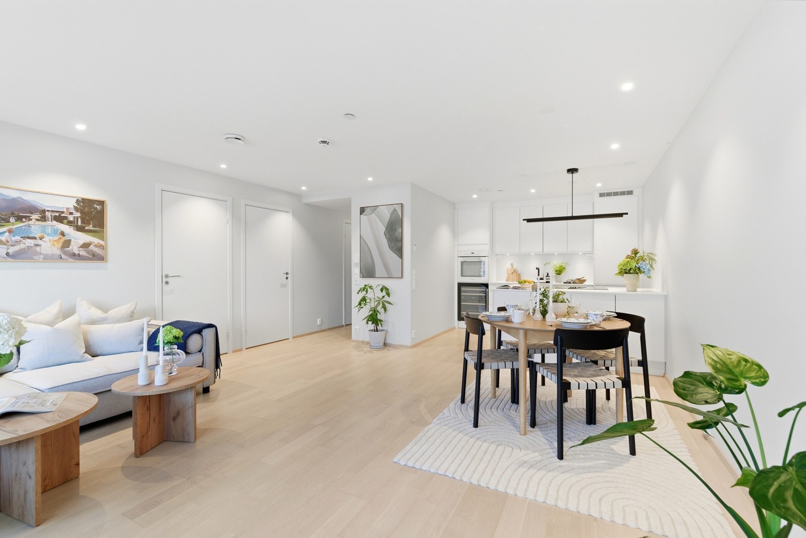 Parkering i garasjekjeller, hvor det også er en sportsbod. Galleribilde