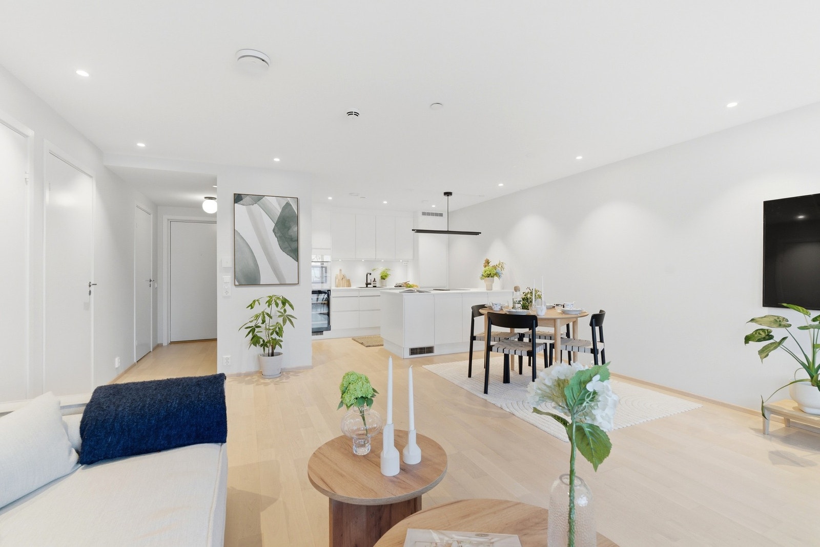 I fellesutgiftene er kabel-tv, internett og avsetning varmtvann og vannbåren varme inkludert. Galleribilde