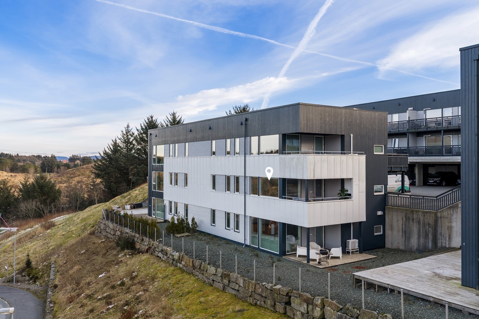 Leiligheten ligger i byggets 2. etasje, og har trappefri adkomst Galleribilde