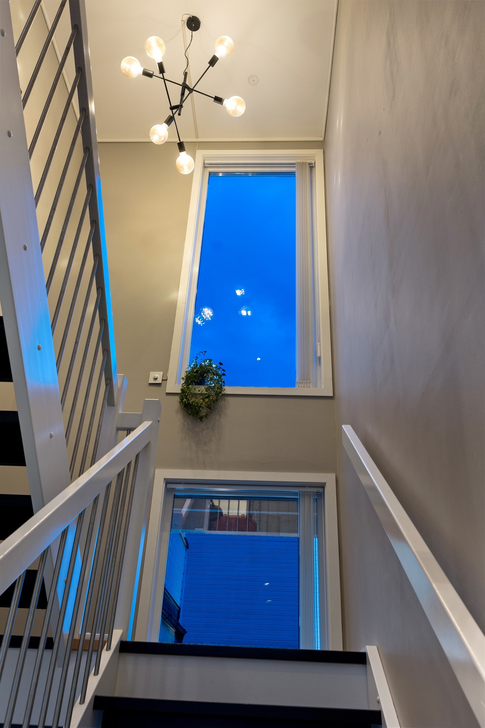 Fra trappehall som leder ned i entre Galleribilde