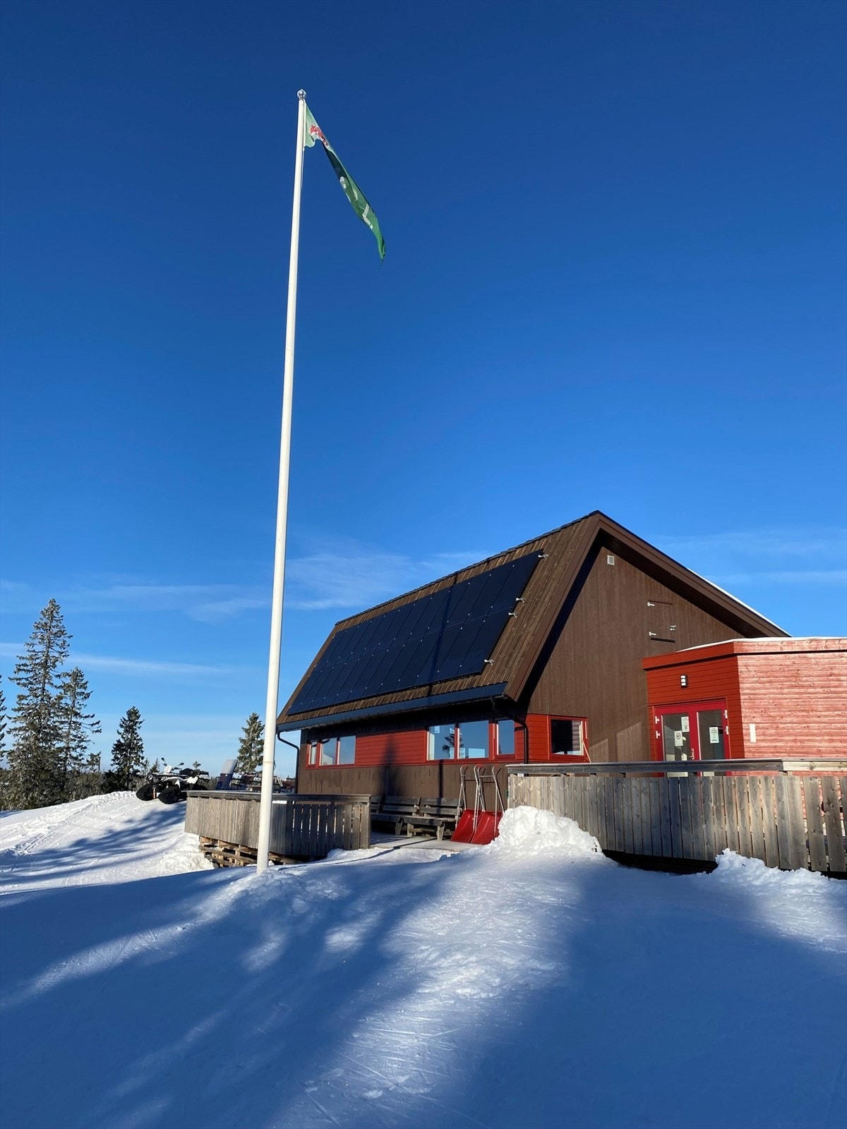 Lushaughytta er et fint stoppested på skituren. Galleribilde