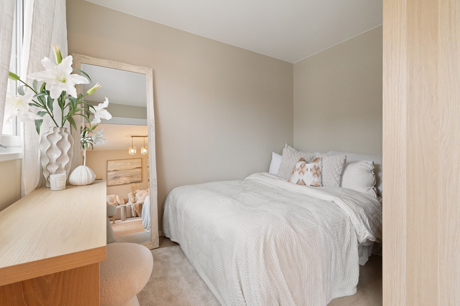 Plass til dobbeltseng på soverom. Galleribilde