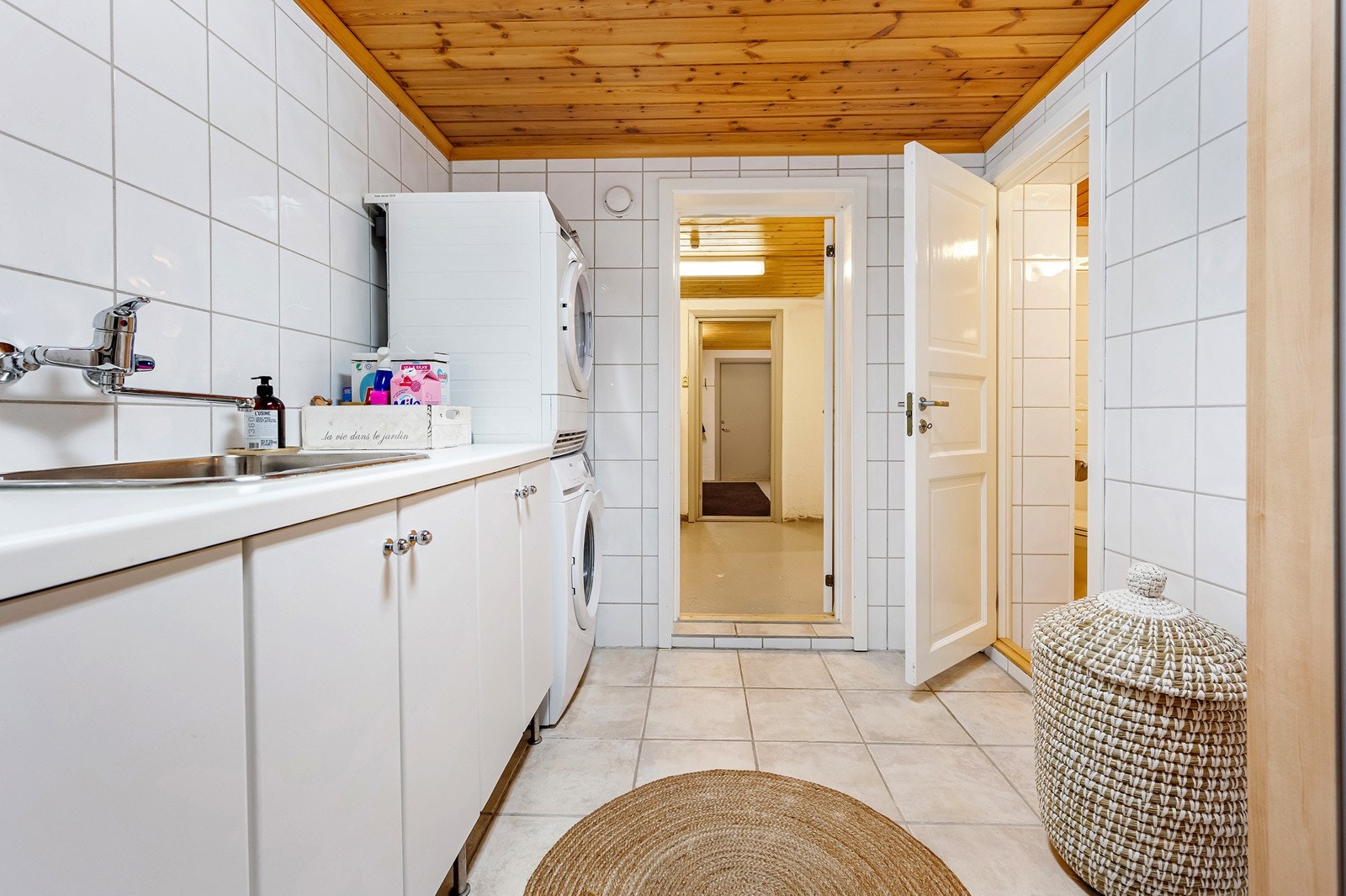 Vaskerom i underetasjen Galleribilde