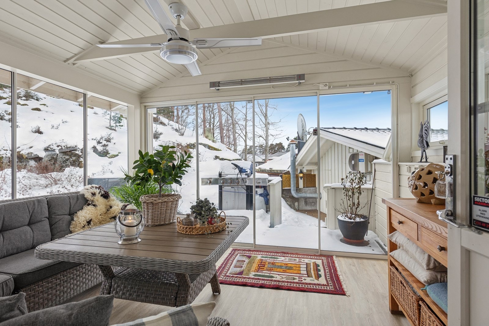 Lun og lys vinterhage, et rom du vil ha glede av året rundt. Galleribilde