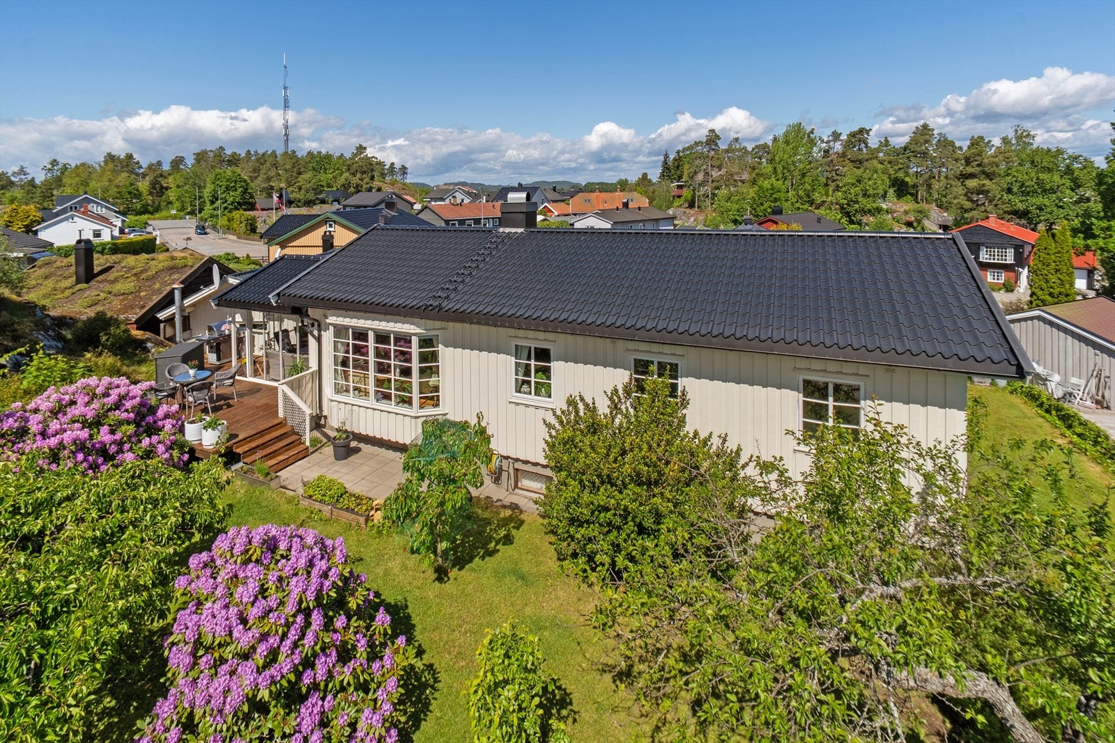 DNB Eiendom ved Magnus Kristiansen har gleden av å presentere Tiurveien 8! Galleribilde