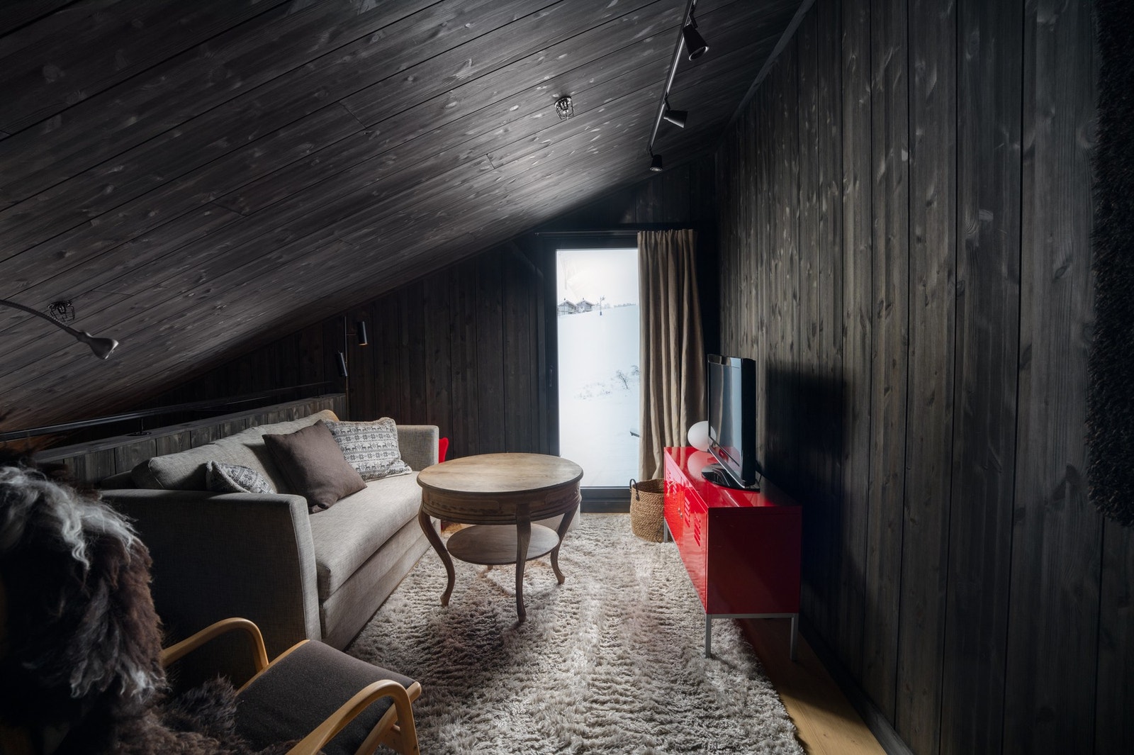 Hemsstue med sovesofa gir totalt 8 sengeplasser! Galleribilde