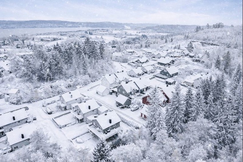 Drone (Vinterbildene er AI generert) Galleribilde