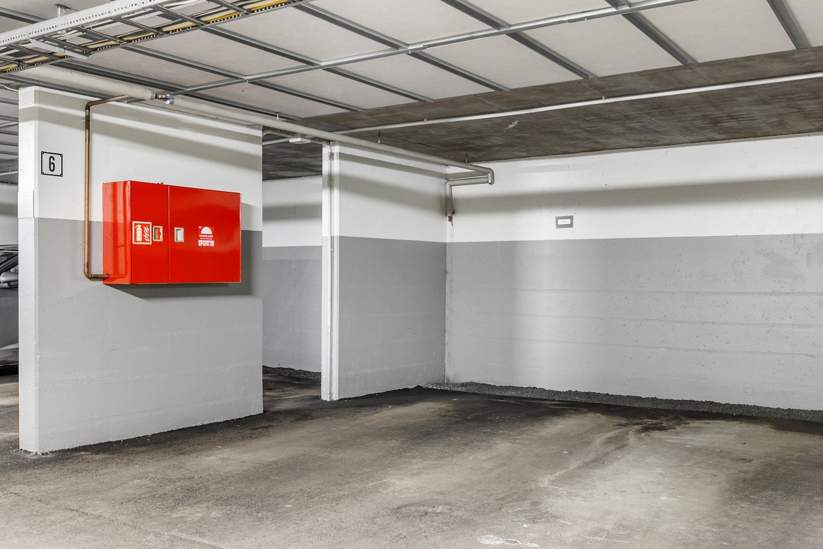 Boligen disponerer garasjeplass. Garasjeanlegget ble rehabilitert i 2019 Galleribilde