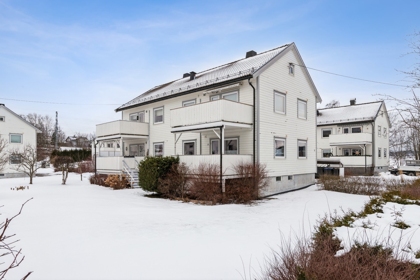 Leiligheten befinner seg i et rolig og barnevennlig område på Mosserød, med nærhet til dagligvarebutikk. Galleribilde