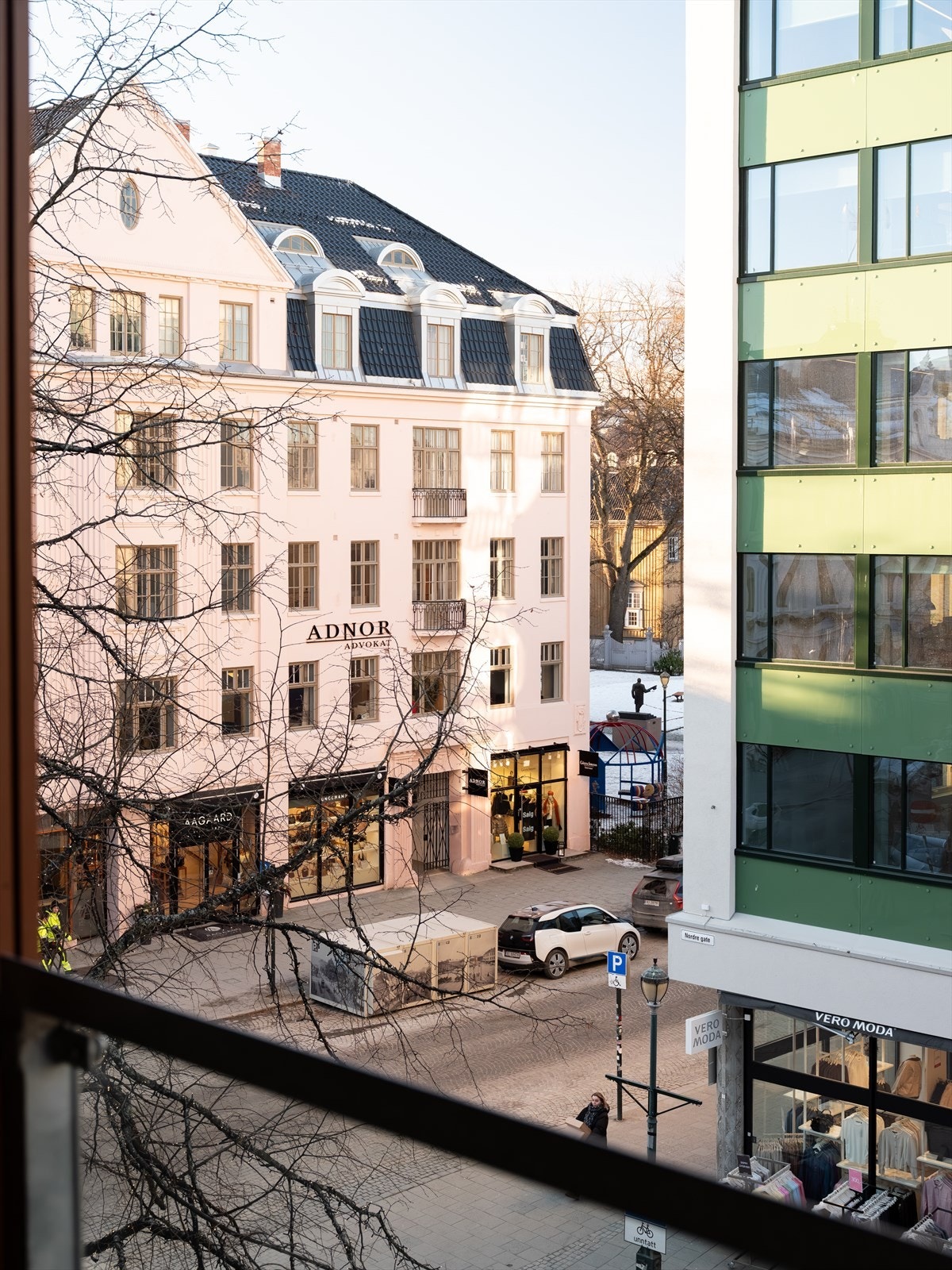 Her bor du i et veldrevet og velholdt sameie med god økonomi. Det er også felles sykkelbod i kjeller. Galleribilde