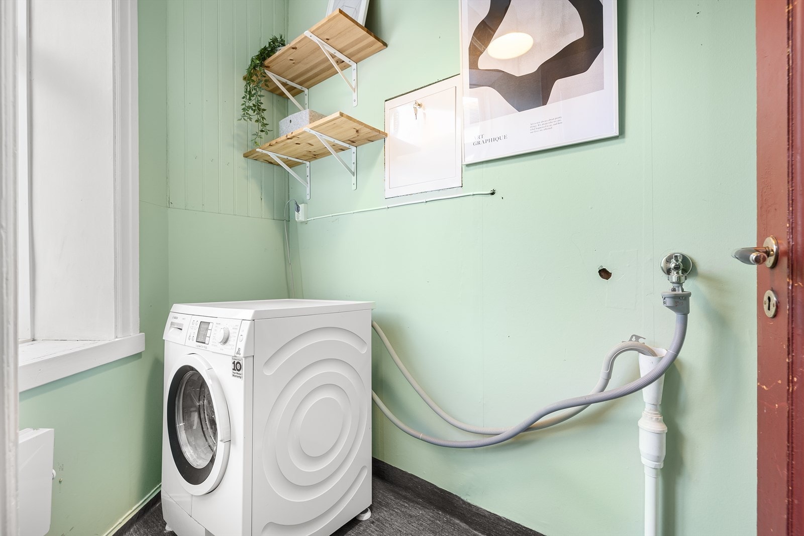 Praktisk adskilt vaskerom. Galleribilde