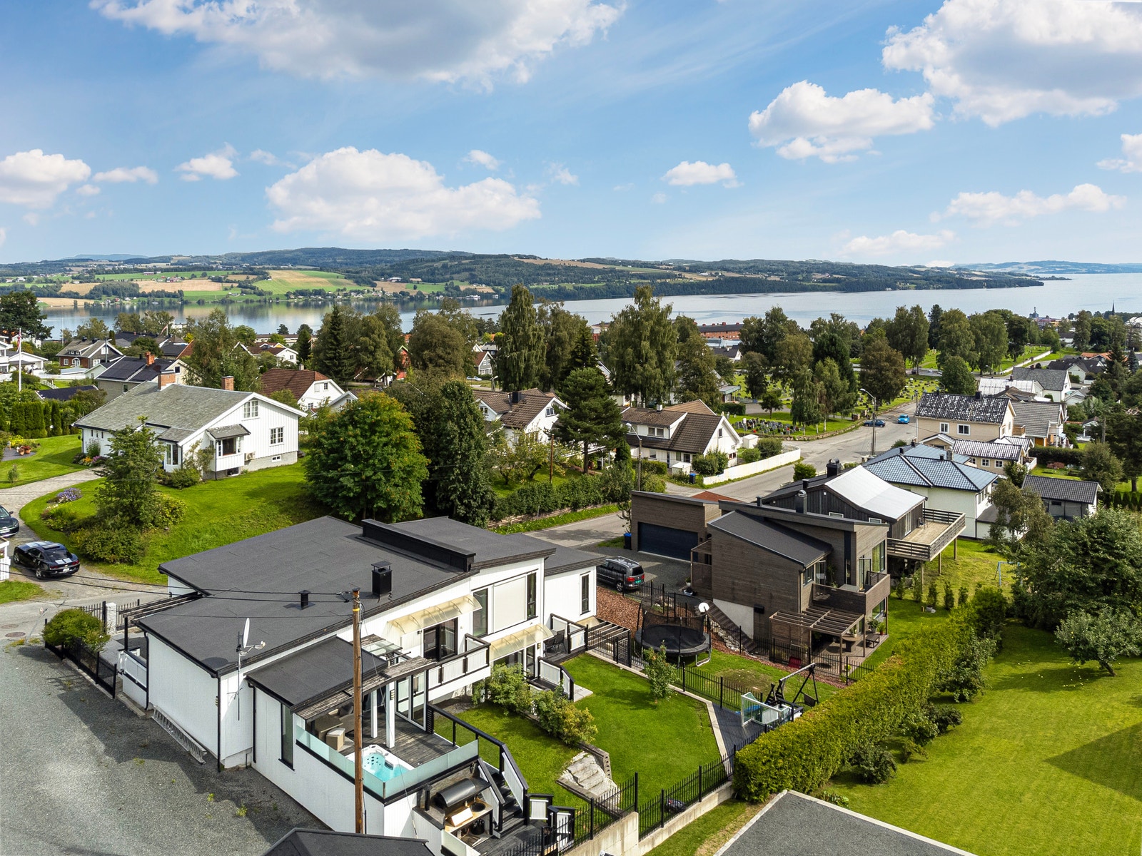 Oversiktsbilde for eiendommen - Galleribilde