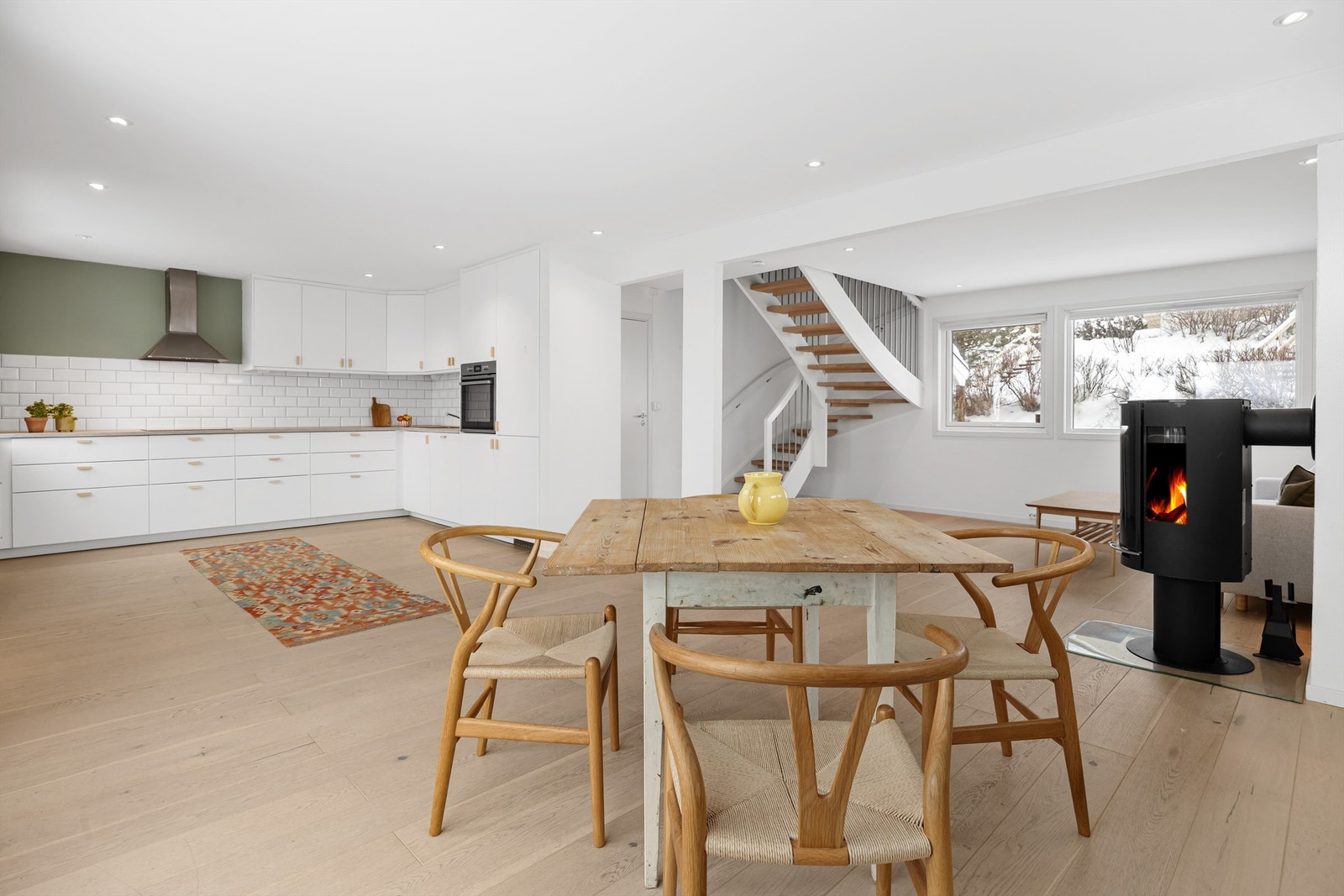 Delikat og moderne halvpart av vertikaldelt tomannsbolig med 2 etasjer
Foto: Stine Prøitz Jørgensen Galleribilde