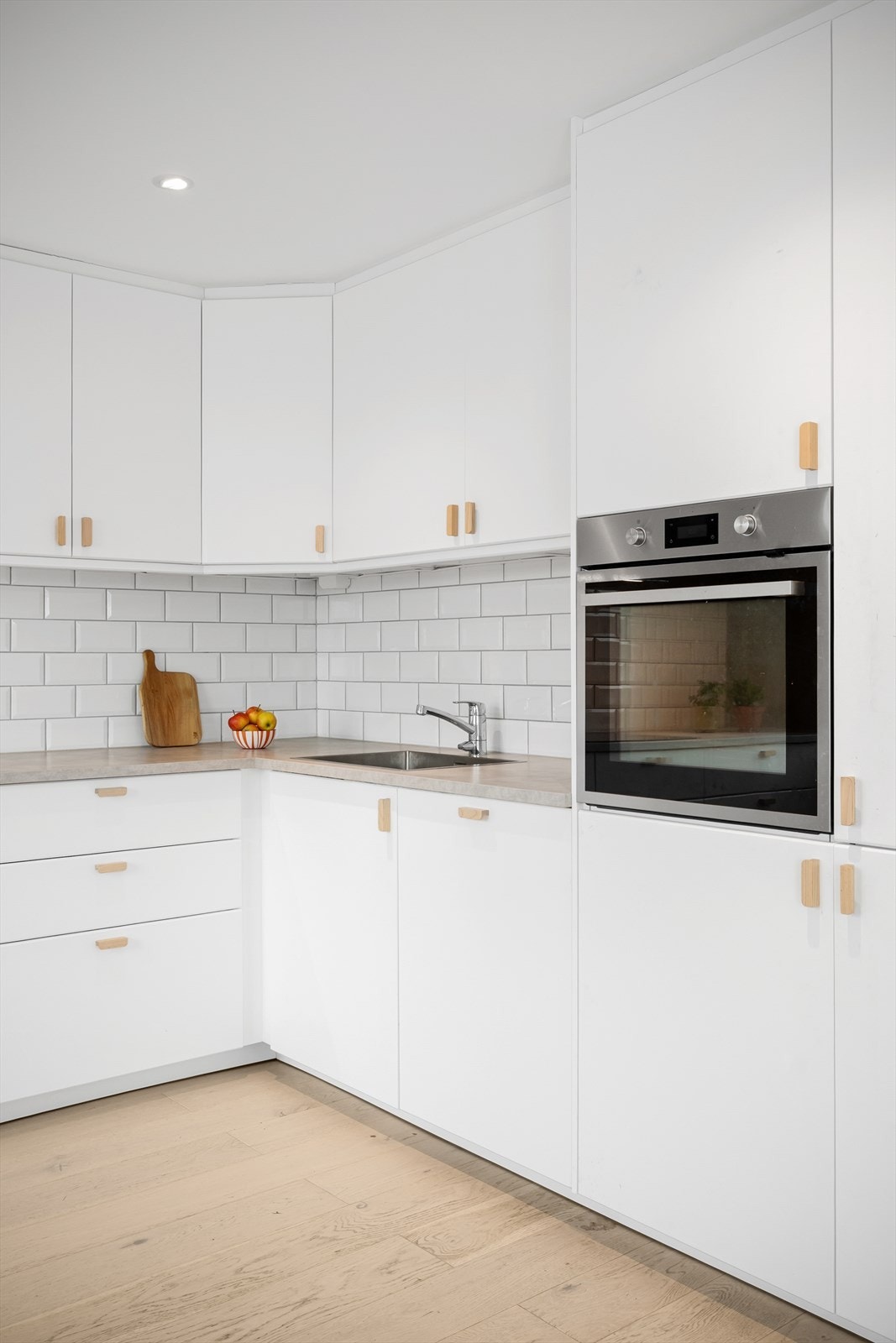 Over- og underskap i hvit samt glatt utførelse Galleribilde