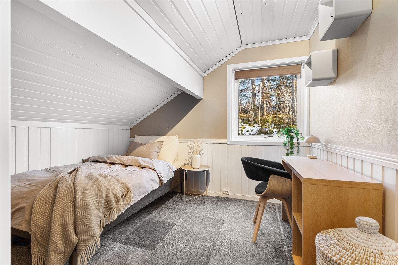 Det tredje soverommet har et gulvareal på 9,9m² med plass til ønsket sengestrørrelse Galleribilde