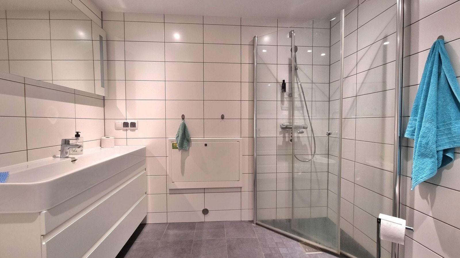 Bad nr 2, flislagt og flott standard Galleribilde