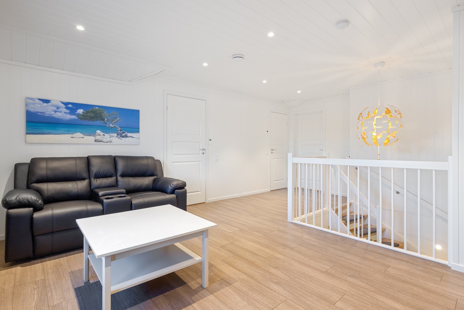 2. etg.: Stue Galleribilde