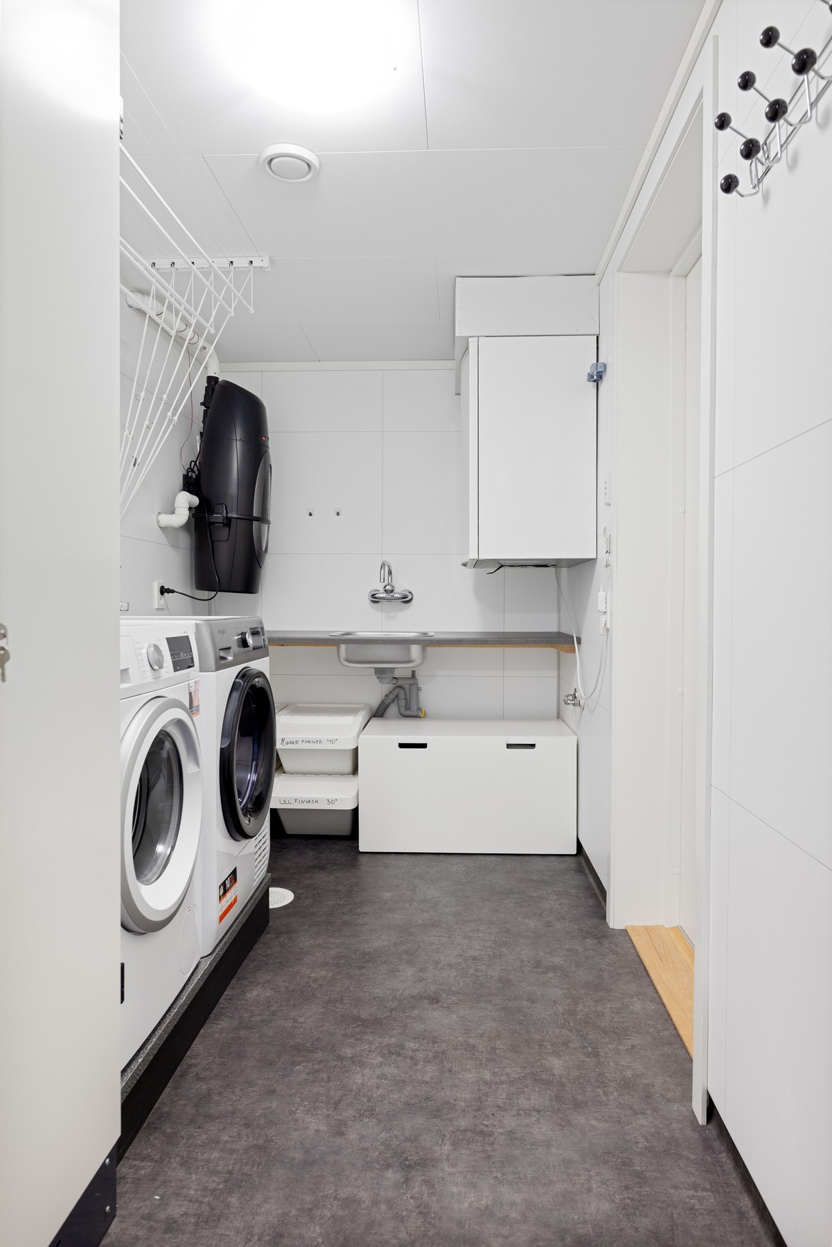 1. etg.: Vaskerom Galleribilde