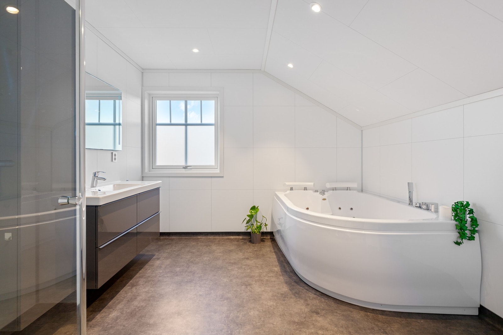 2. etg.: Bad Galleribilde