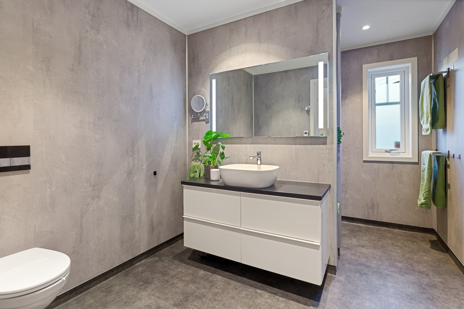 1. etg.: Bad Galleribilde