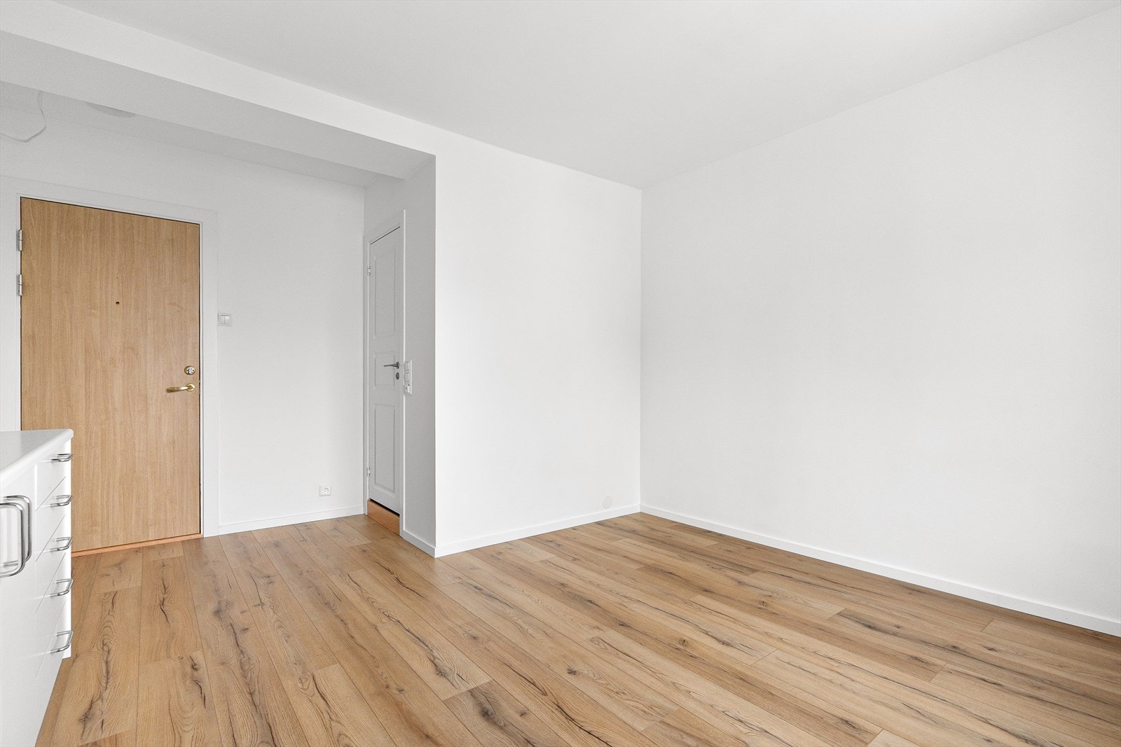 Her kan du også sette opp et praktisk garderobeskap. Galleribilde