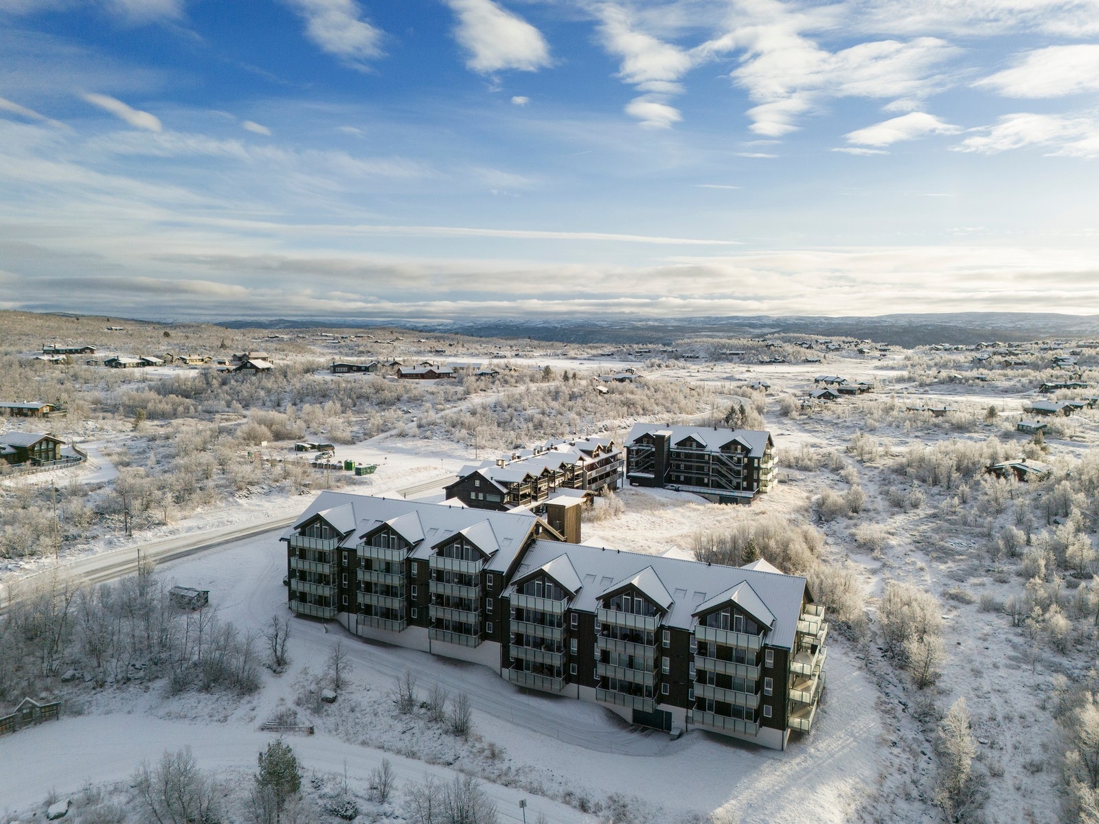 Turløypene finner du rett utenfor og kort vei til alpinbakken på Kikut Galleribilde
