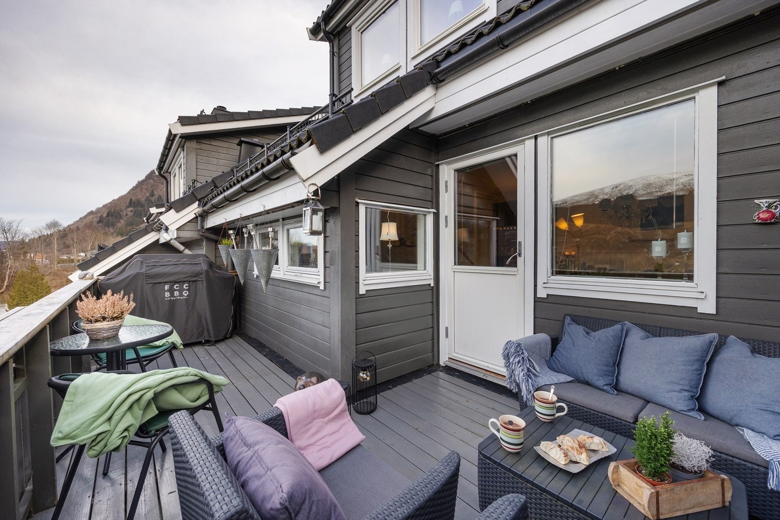 Meget solrik altan på ca 13 kvm Galleribilde