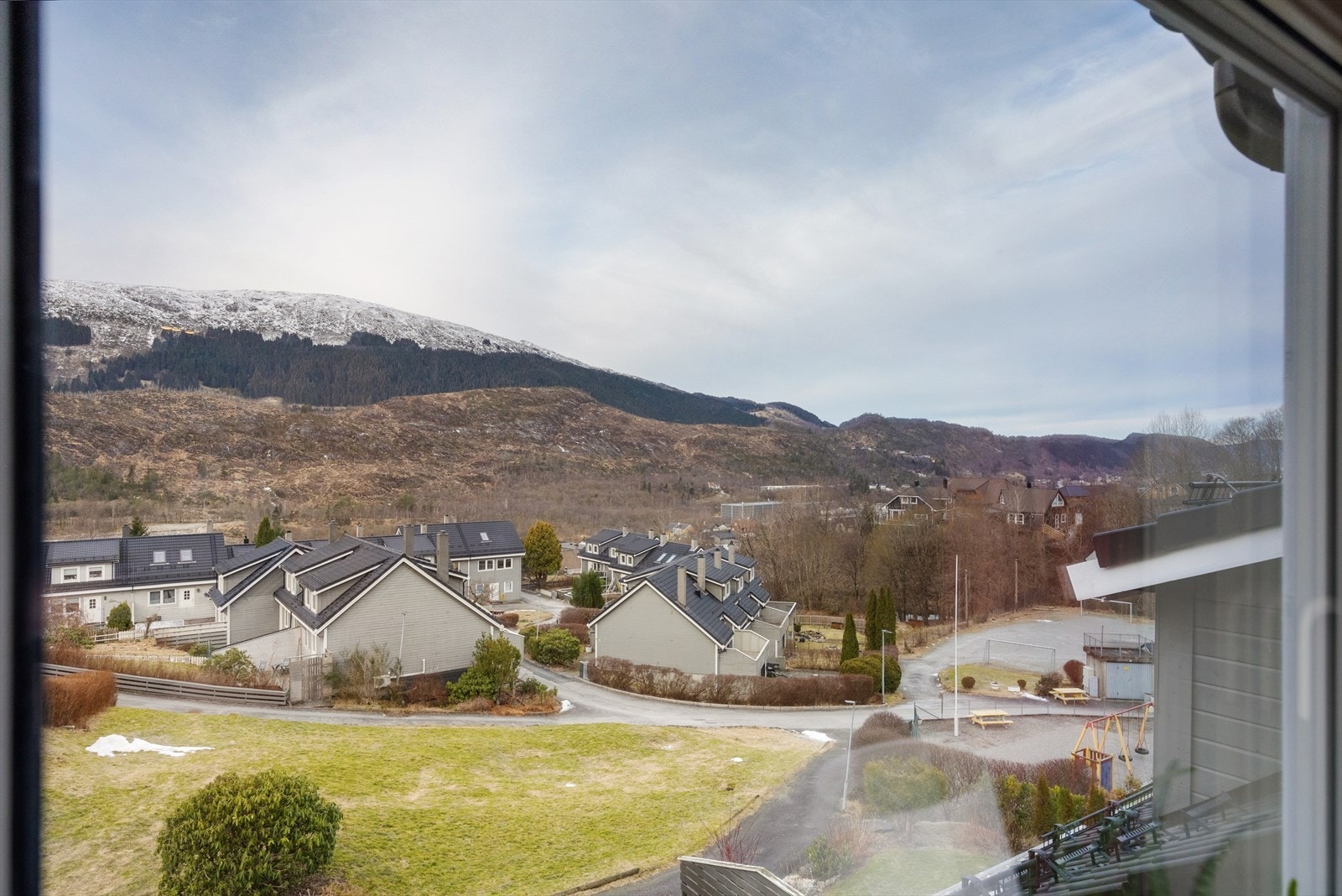 Parti av utsikt fra vinduer i toppetasjen Galleribilde