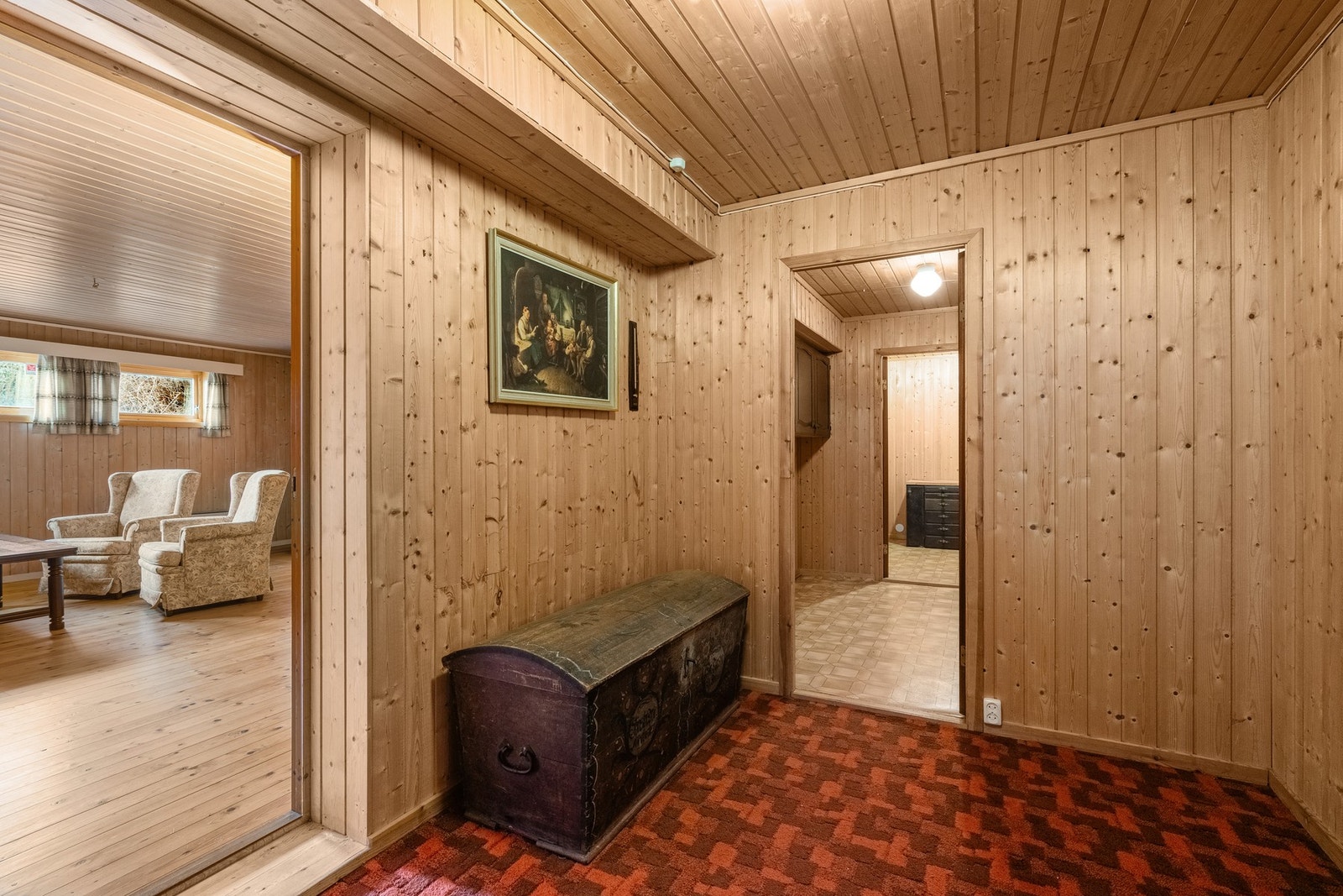 Ellers er det rikelig med lagringsplass i kjelleren. Galleribilde