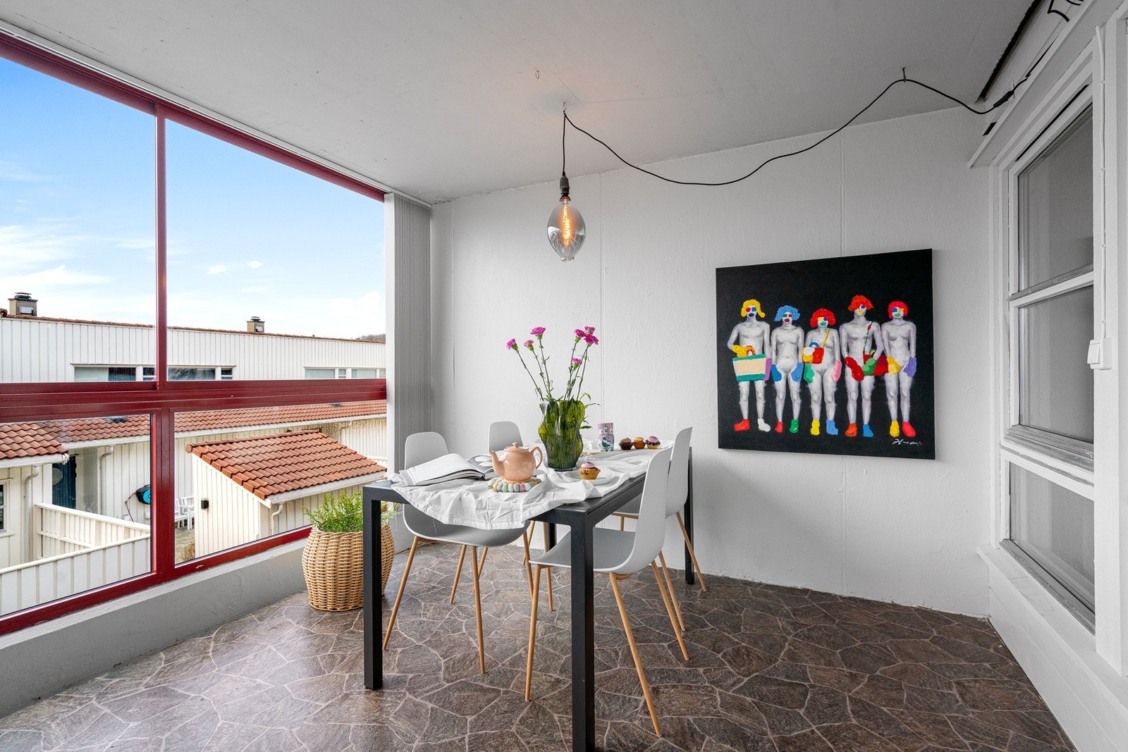 Utsnitt av innglasset hagestue/ terrasse Galleribilde