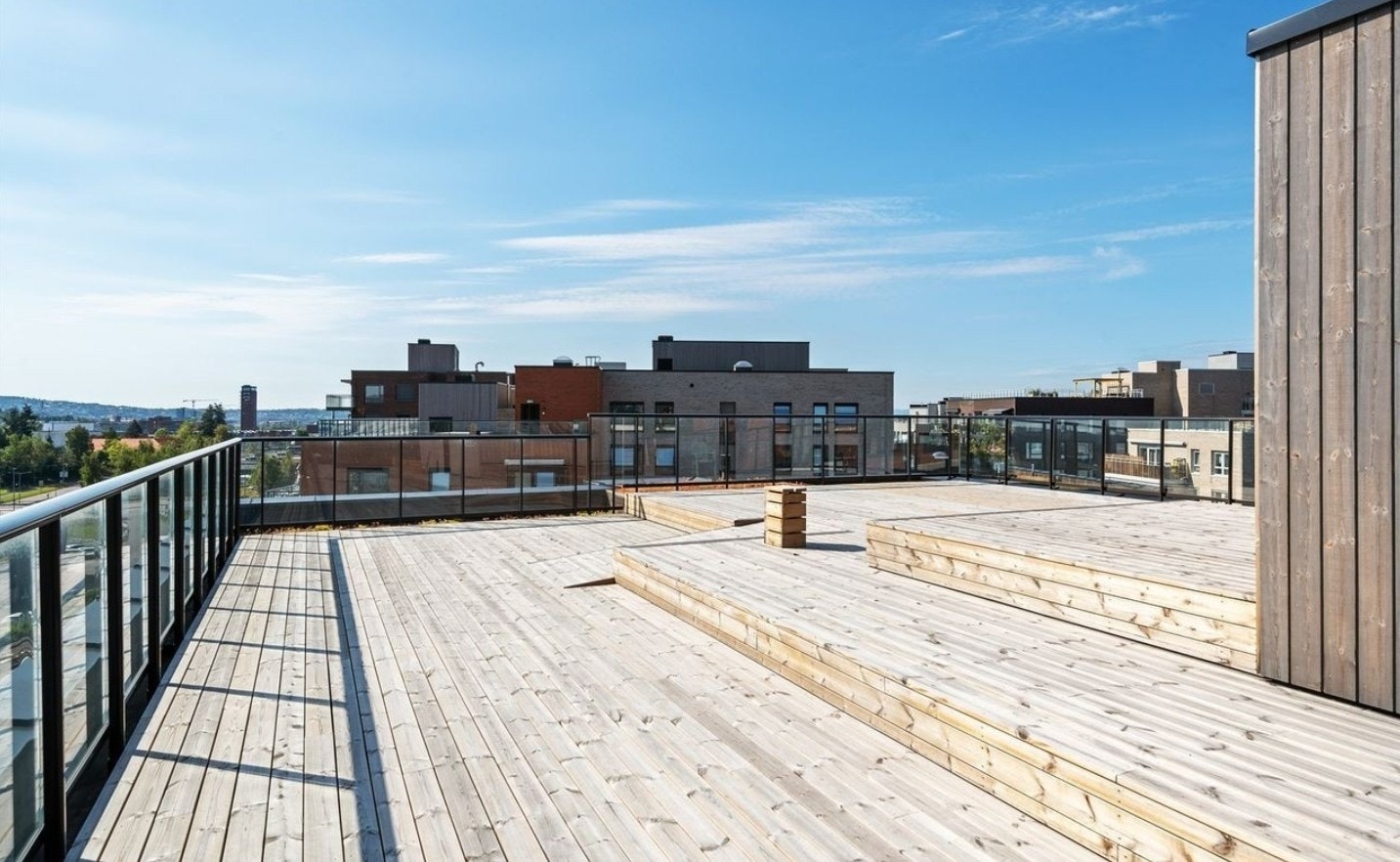 Boligen disponerer 2 felles takterrasser til bruk for alle beboere. Galleribilde