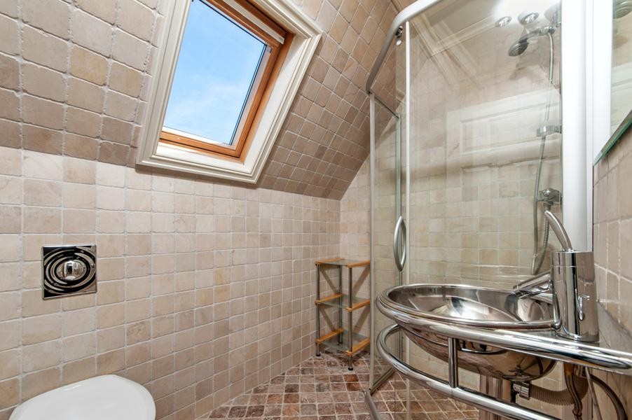 Bad 3.etg. med dusjhjørne Galleribilde