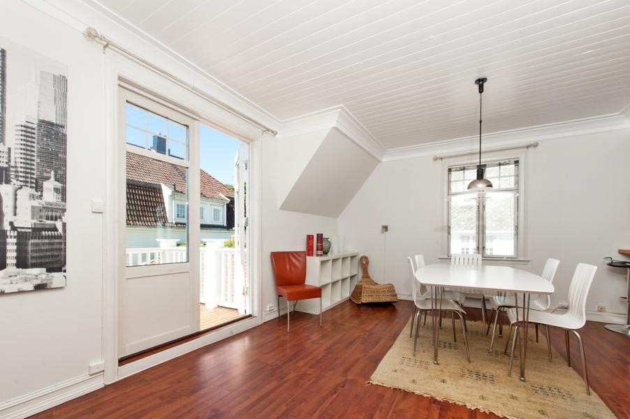 Spiseplass med utgang til balkongen Galleribilde