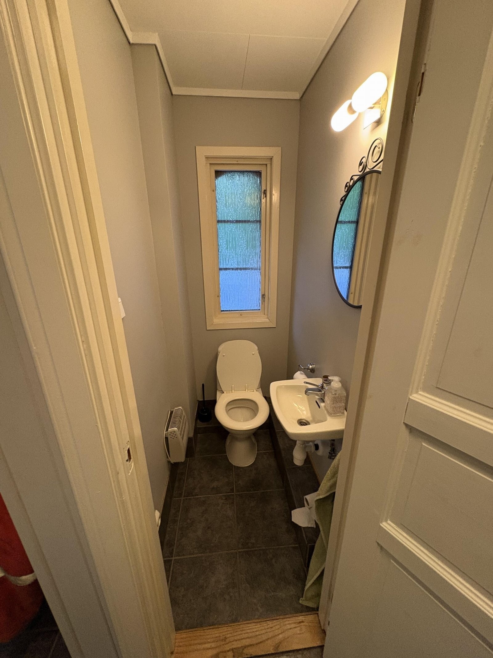 Praktisk med eget toalettrom Galleribilde