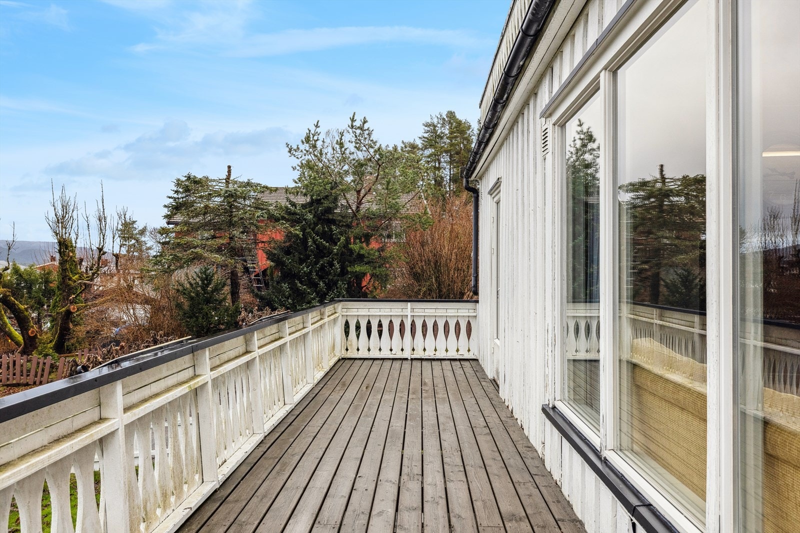 Med utgang fra soverom 2 har man en romslig, privat balkong. Galleribilde