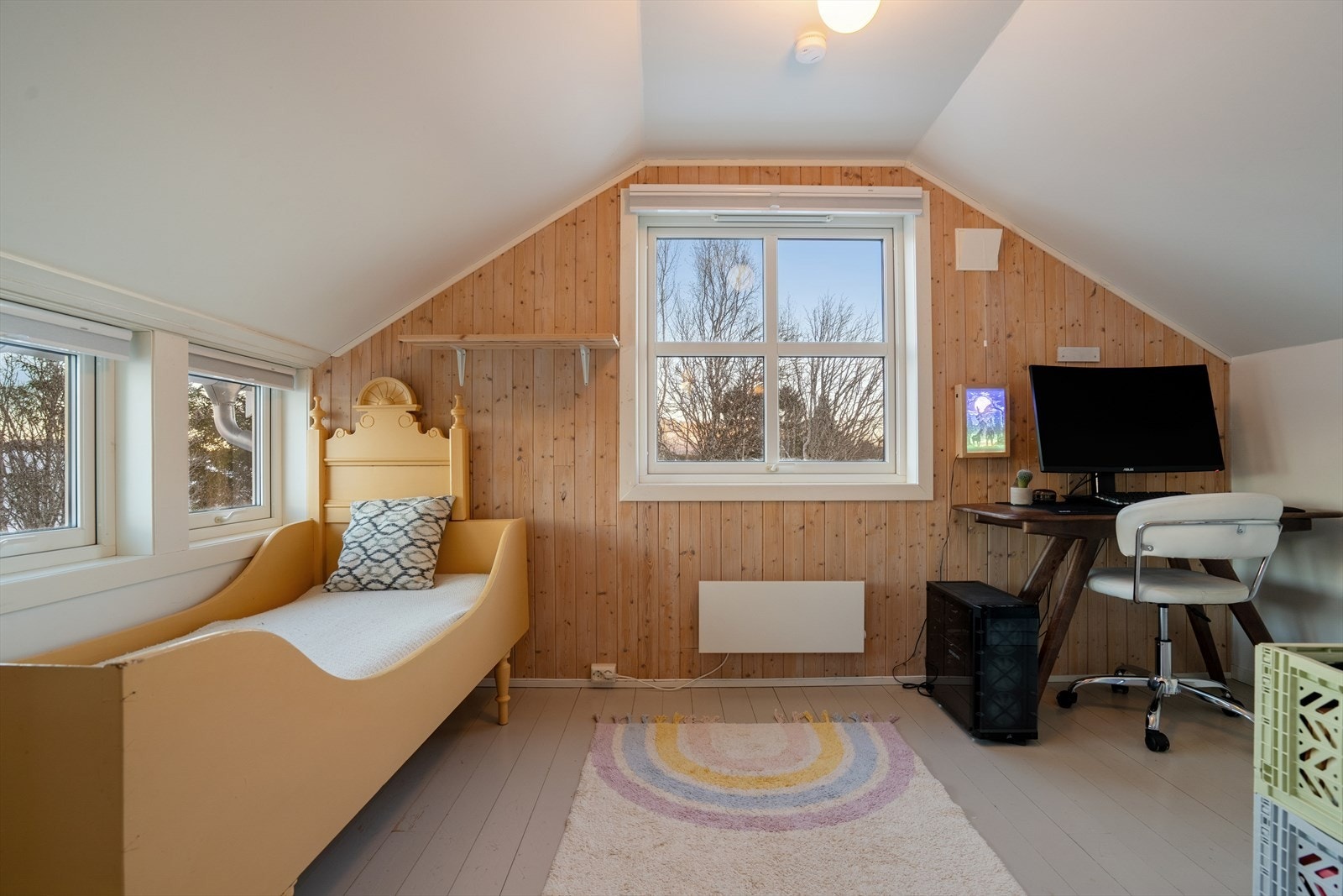 Alle soverommene har god størrelse og byr på god plass til dobbeltseng med tilhørende møbler. Galleribilde